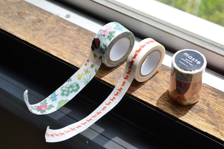 花柄マスキングテープ（左）、鹿マスキングテープ（中央）、ジャパニーズ２／１（右）