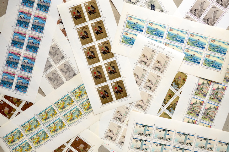 1958年から毎年発行されている特殊切手「国際文通週間」。初年から1969年までの12年間は、浮世絵をテーマに、歌川広重の「東海道五十三次」と葛飾北斎の「富嶽三十六景」が発行されました。